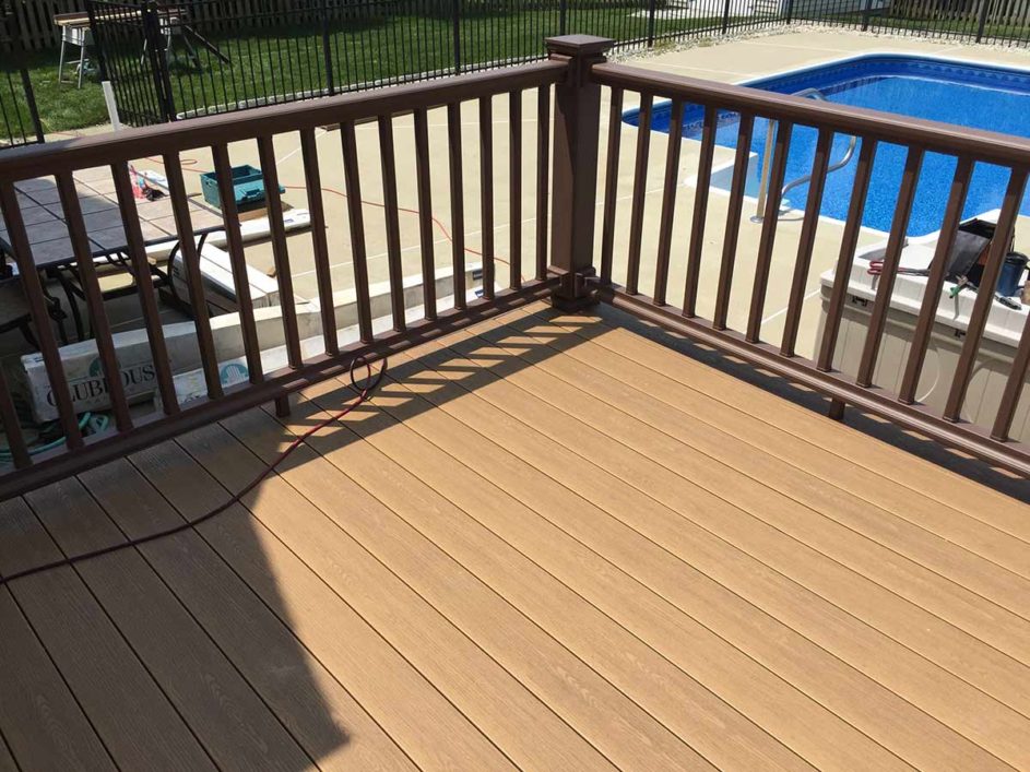 Read more about the article TIPS ON HOW TO WASH AND STAIN YOUR DECK